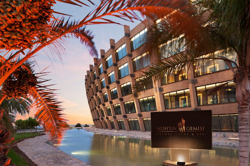 Noah's Ark Deluxe Hotel - Spa & Casino 6